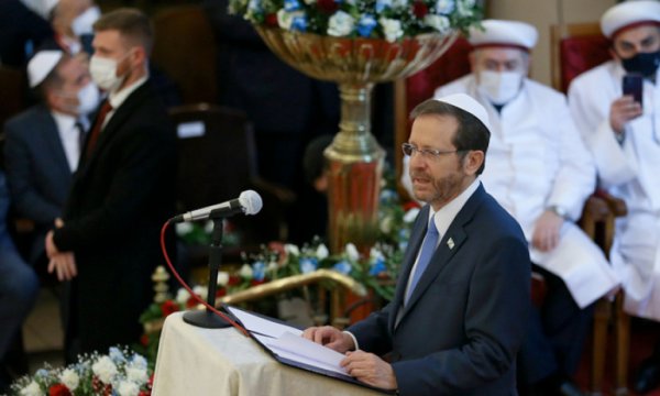 Siyonist Herzog'dan Neve Şalom Sinagogu'na ziyaret