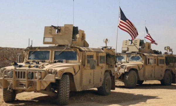 Amerika’ya bir darbede Suriye’den..ABD üssü füzelerle sarsıldı..