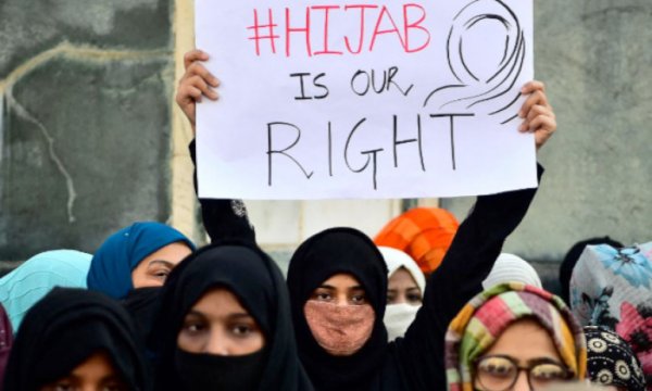 Hindistan'da başörtüsü yasağı onaylandı