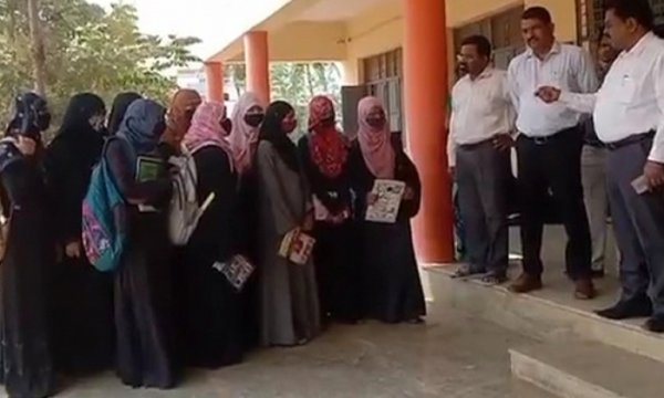 Hindistan'da başörtüsü yasağının kapsamı genişletiliyor