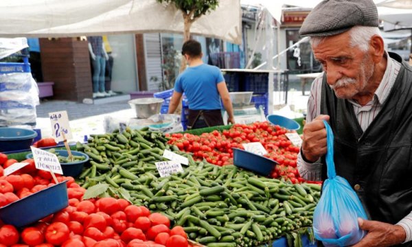 Ekonomik durum anketinden çarpıcı sonuçlar: Ülkenin yarısı öğün azalttı