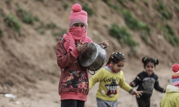 İsrail zulmü ve hak ihlalleri altında hayata tutunmaya çalışıyorlar