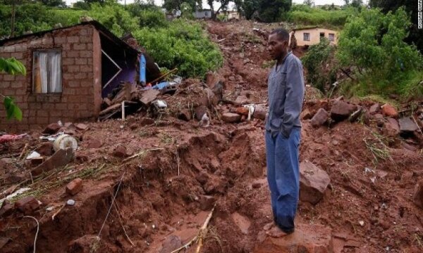 Güney Afrika'daki selde can kaybı 306'yı buldu