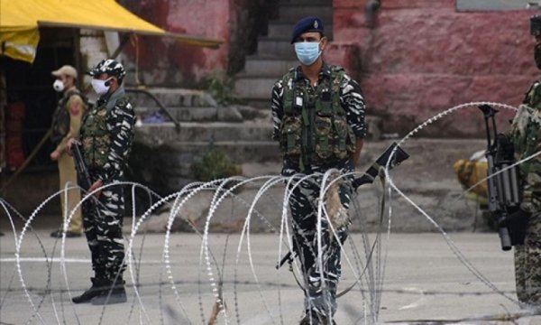 Hindistan'da Hindu gruplarla Müslümanlar çatıştı: 10 yaralı