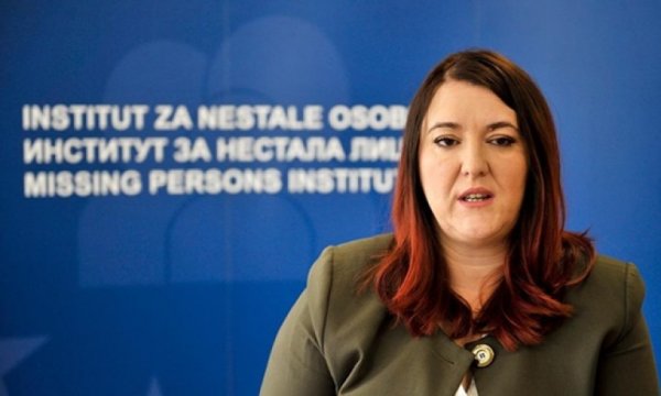 Srebrenitsa'da acı tören
