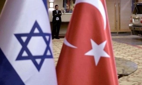 İşgalci Yahudiler elini kolunu sallayarak Türkiye'ye vizesiz giriyorlar