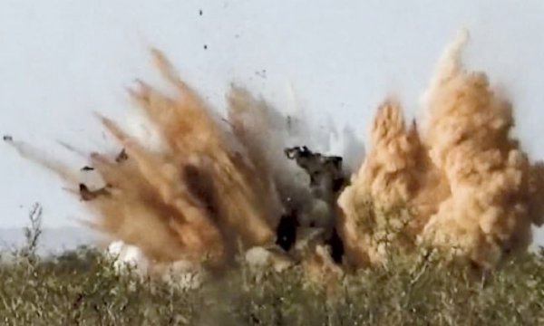Somali'de askeri konvoya bombalı saldırı: 12 ölü