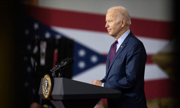 Biden, Ukrayna'ya silah verilmesini kolaylaştıracak yasayı imzaladı