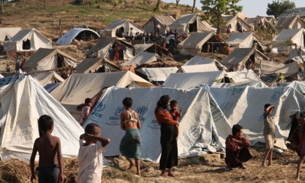 Myanmar'da iç savaş sebebiyle yüz binlerce kişi yerinden oldu