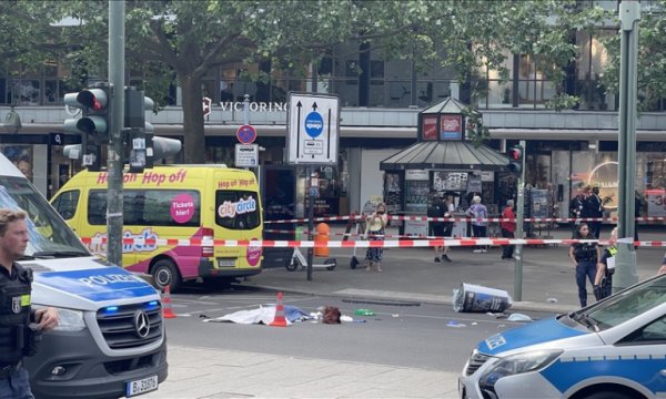 Berlin'de bir kişinin aracını yayaların üzerine sürmesi sonucu çok sayıda kişi yaralandı