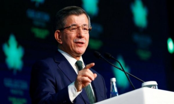 Davutoğlu, 'insan içine çıkamazlar' dediği isimleri açıkladı