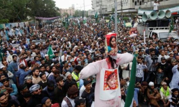 Hindistan polisi Hz. Muhammed'e hakarete yönelik protestoya müdahale etti: 2 ölü