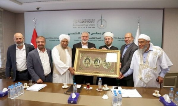 İsrail'in baskılarına rağmen Heniyye İstanbul'da