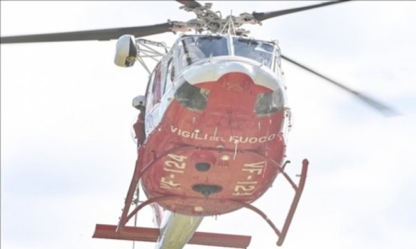 İtalya'da düşen helikopterin enkazında 5 kişinin cansız bedenlerine ulaşıldı