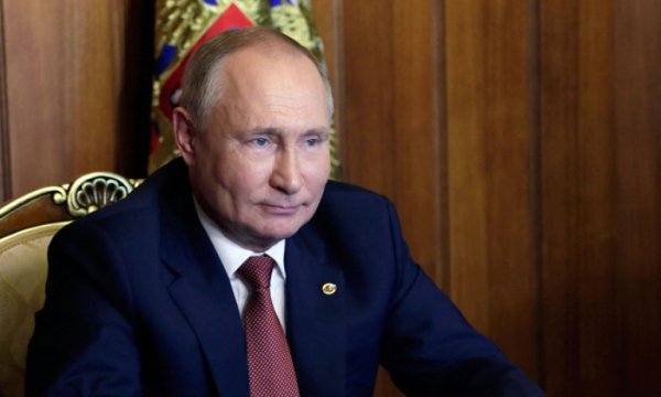 Putin: Batı silah yardımına devam ederse Ukrayna'yı daha fazla vuracağız