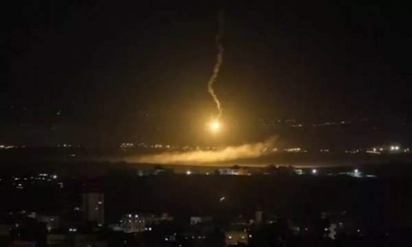 Siyonist İsrail Şam'a hava saldırısı düzenledi
