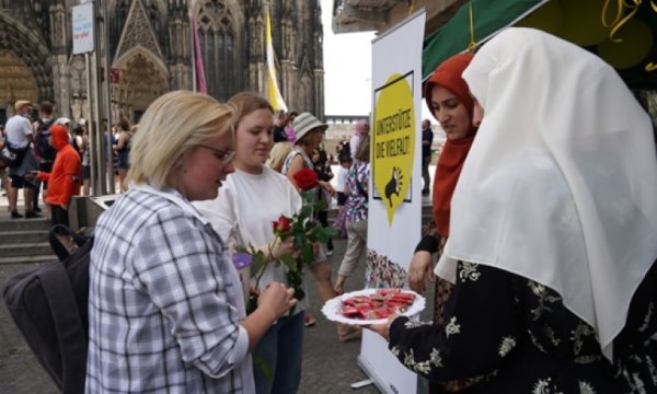 Almanya'da Müslüman kadınlar için sokak etkinlikleri düzenlendi