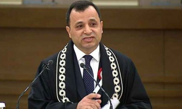 AYM Başkanı da yargıdan şikâyetçi: Radikal adımlar atılmalı