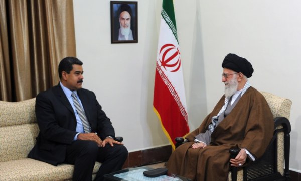 Maduro: Ayetullah Hamaney'in sözleri bana güç verdi