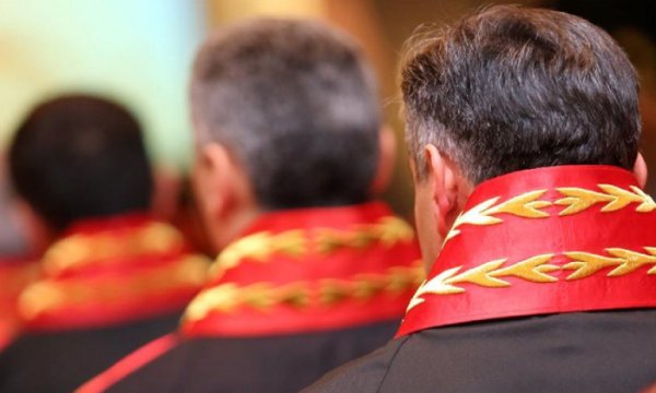33 ilin başsavcısı değişti