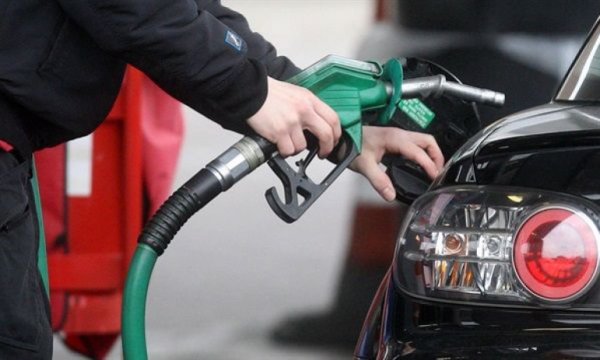 Dolar uzmanından bu kez akaryakıt tahmini: Mazot 40 lirayı geçecek!