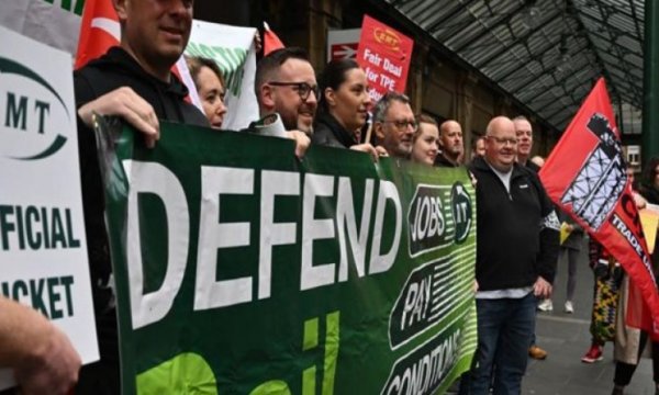 İngiltere’de işçi protestoları büyüyor