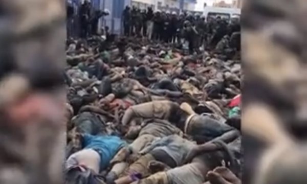 İspanyol polisi sınırı geçmeye çalışan onlarca göçmeni vurarak öldürdü, Başbakan teşekkür etti