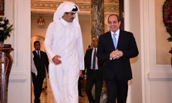 Katar'ın 180 derecelik çarkı: Katar emiri, Sisi darbesini tebrik etti! 