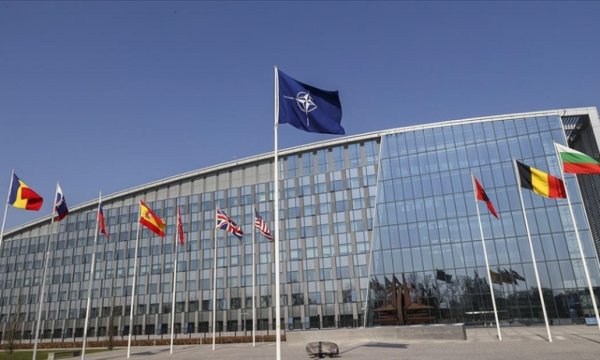 NATO'nun 300 bin kişilik kuvvetinin gelecek yıla kadar hazır olması planlanıyor