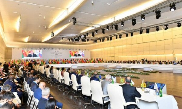 İran İslami Şura Meclisi heyeti Bakü'de