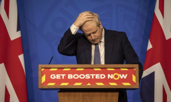 İngiltere Başbakanı Johnson parti başkanlığından istifa etti