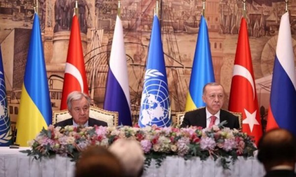 Tahıl koridoru için imzalar İstanbul'da atıldı