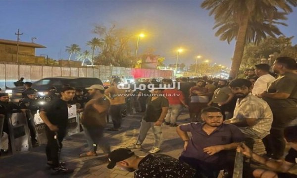 Türkiye'nin Bağdat Büyükelçiliği önünde protesto gösterileri