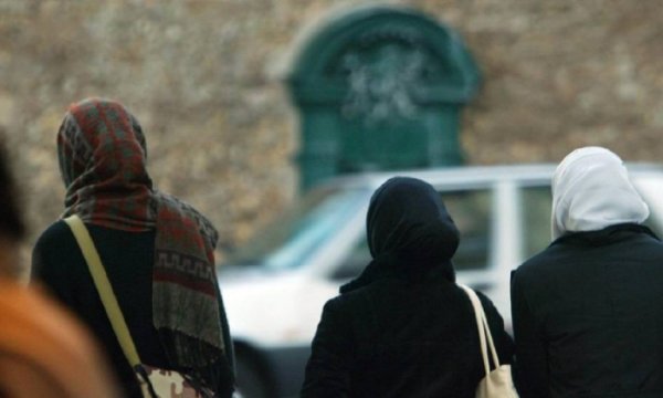 BM'den Fransa'ya başörtüsü kınaması: İzin verilmemesi insan hakları ihlalidir