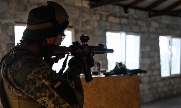 Kanada, Ukrayna askerlerini İngiltere’de eğitecek