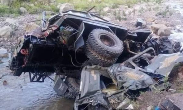 Keşmir'de 9 Pakistan askeri öldü