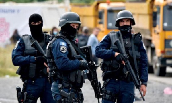 Kosova-Sırbistan gerilimi! NATO: “Barikat kurulmasına izin verilmeyecek”