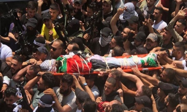 Nablus'ta Filistinli bir genç şehit oldu