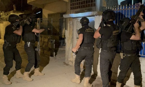 Adana'da IŞİD baskını: Gözaltılar var