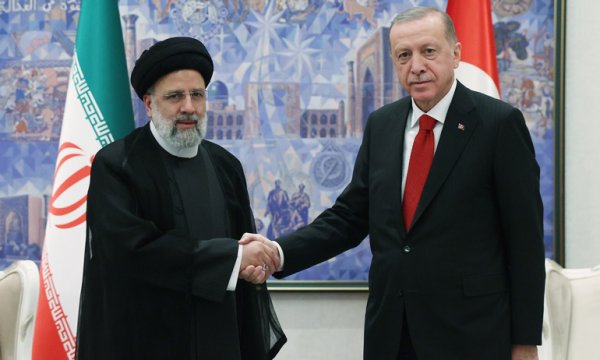 Cumhurbaşkanı Erdoğan, İran Cumhurbaşkanı Reisi ile bir araya geldi