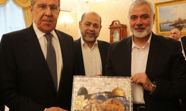Lavrov, Hamas Siyasi Büro Başkanı Heniyye ile Moskova'da görüştü