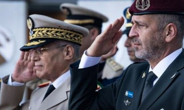 Siyonistlerle kardeş gibi...Fas Genelkurmay Başkanı işgal topraklarda