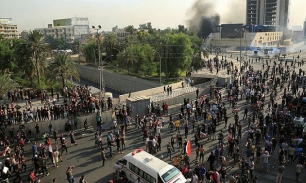 Bağdat’ta hükümet yol ve köprüleri kapattı