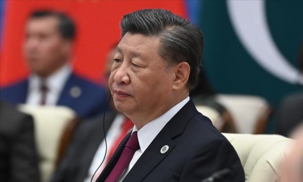 Çin Devlet Başkanı Şi, darbe iddialarının ardından ilk kez kamunun önüne çıktı