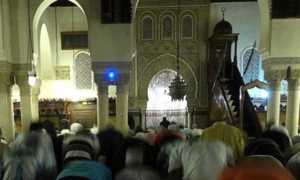 Fransa cami kapatmaya devam ediyor