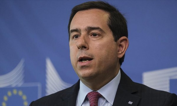 Yunanistan: Ukrayna ile diğer ülkelerden gelen mültecilere yaklaşım farkı AB'nin kararı