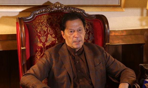Pakistan'da İmran Han hakkında "kefaletle serbest bırakılmaya uygun tutuklama kararı"