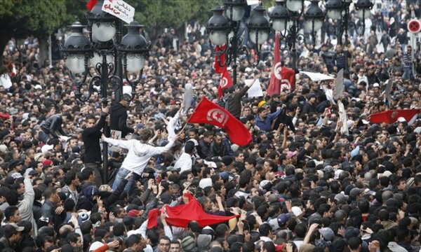 Tunus’ta Yasemin Devrimi’nin 12’nci yılında muhalefetten sokağa inme çağrısı