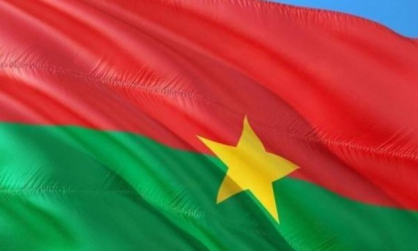 Burkina Faso Fransız askerlerinin ülkeden ayrılmasını istedi