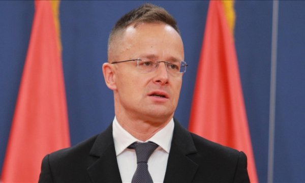 Macaristan Dışişleri: Bir başka dinin kutsal kitabını yakmak ve ona hakaret etmek kabul edilemez